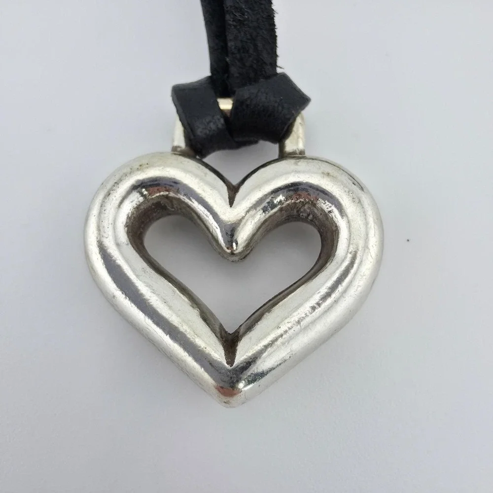 BRIGHTON Heart Key Chain Fob Handbag Charm Black Leather Strap Silver Plate 8